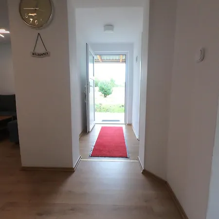 Ninua, 5 Schlafzimmer, Garten & Terrasse